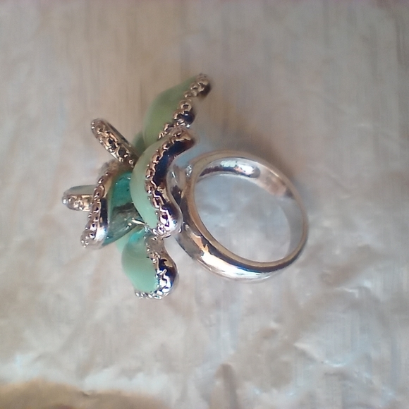 18k Gold filled turquoise enamel flower ring with swarovski accent (Size 6) - Picture 7 of 7